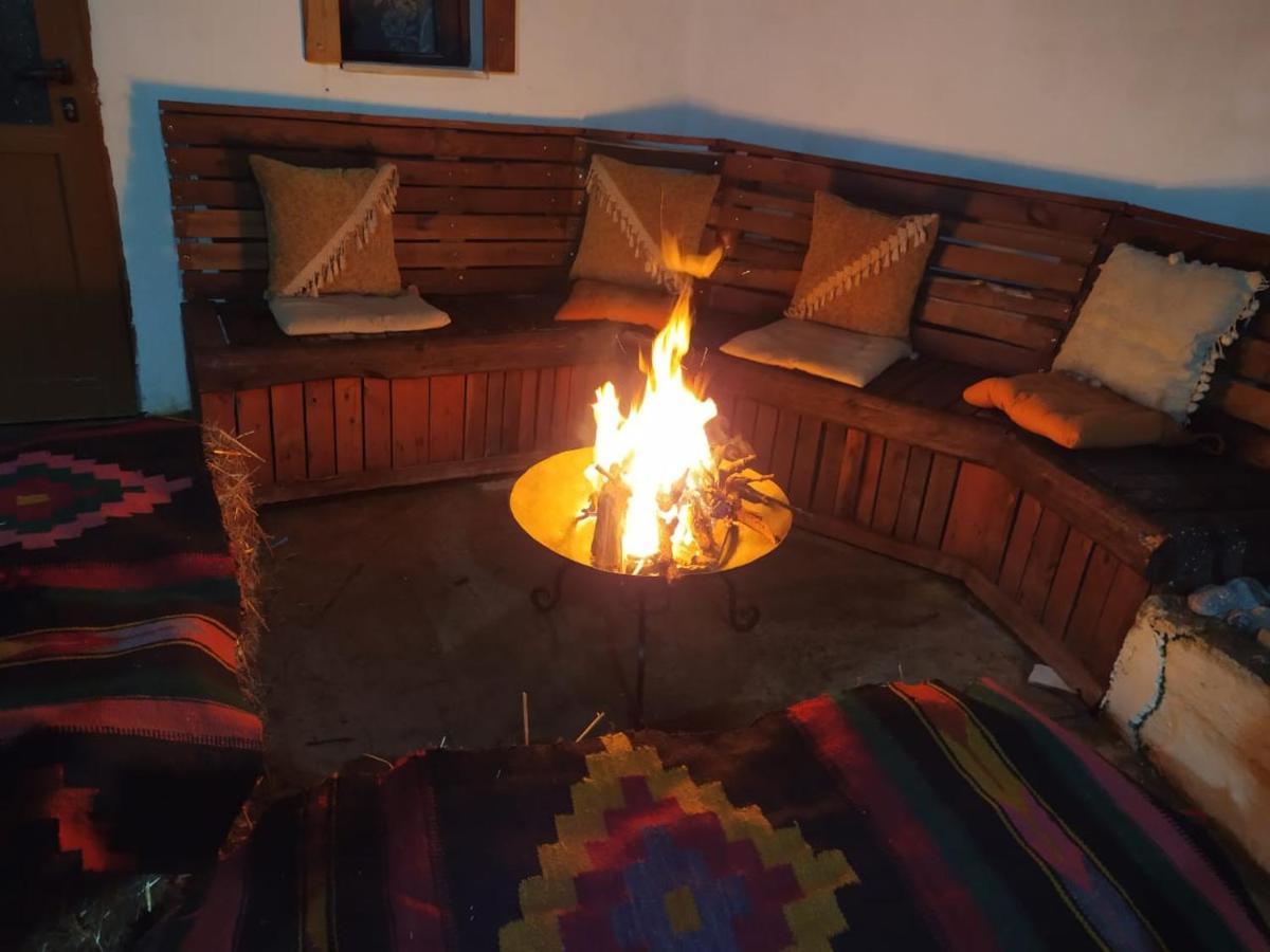 Guesthouse Mele Gjirokastra Zewnętrze zdjęcie