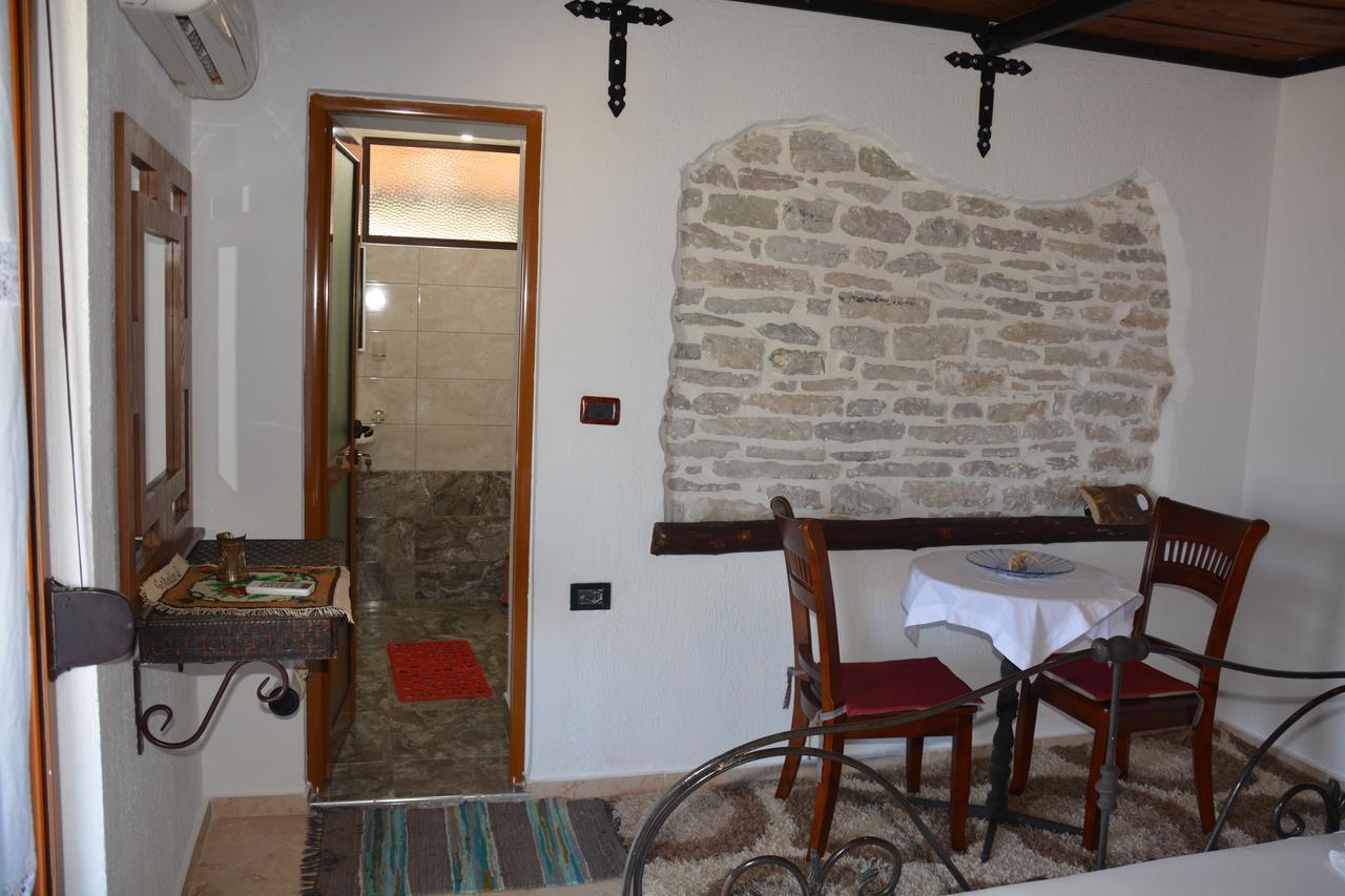 Guesthouse Mele Gjirokastra Zewnętrze zdjęcie